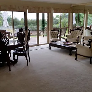 Bed & Breakfast Hilltop Hideaway Ninderry